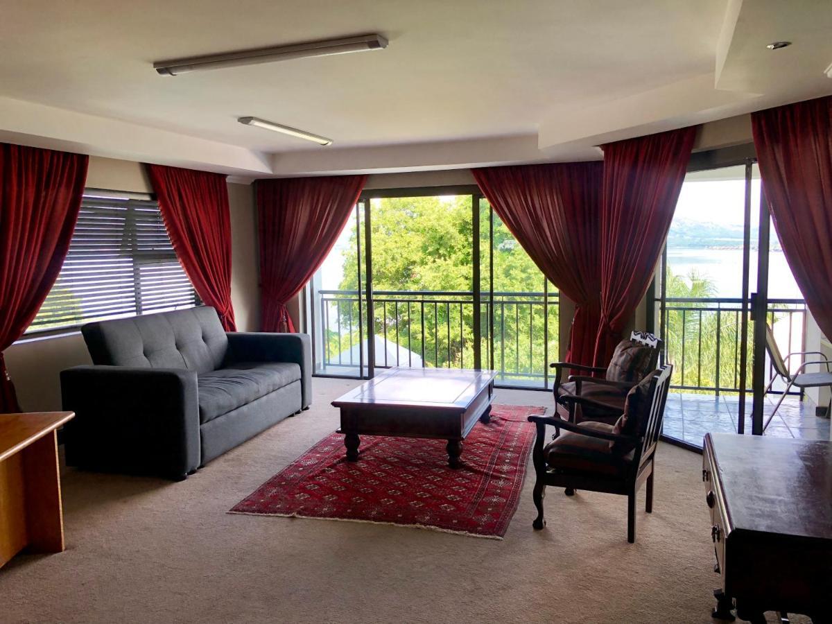 Kosmos Lodge Hartbeespoort Kültér fotó
