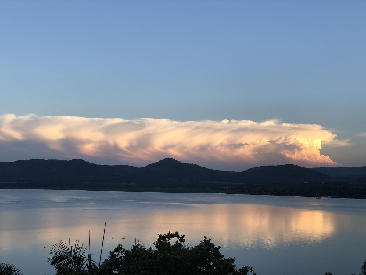 Kosmos Lodge Hartbeespoort Kültér fotó